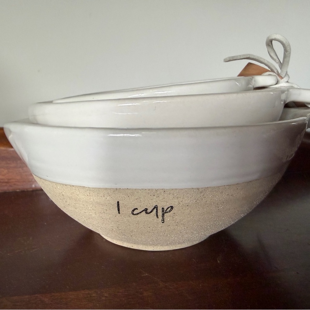 White Ceramic 1-Cup Measuring Bowl - Home Dining